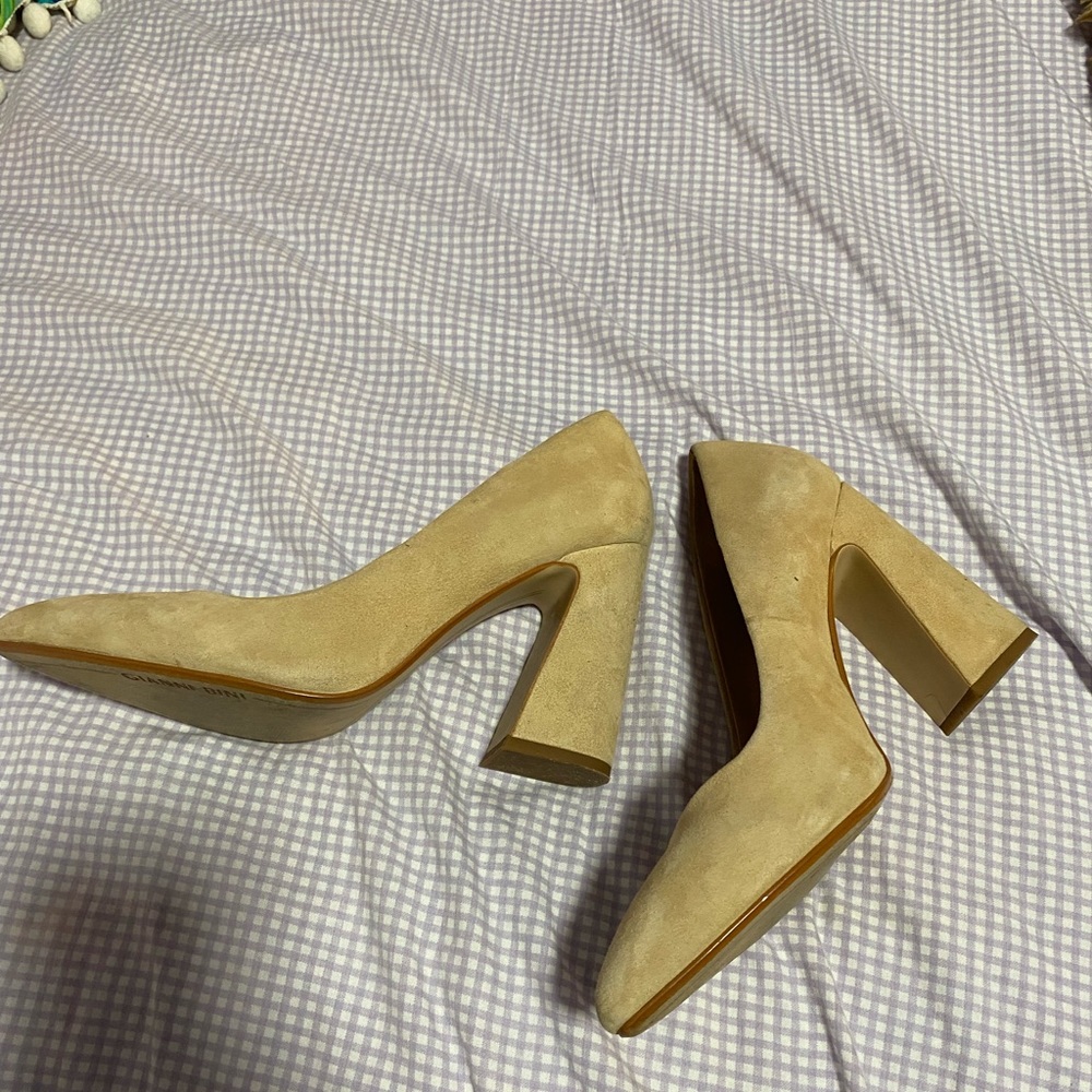 SOLD: Nude Gianni Binni Heels